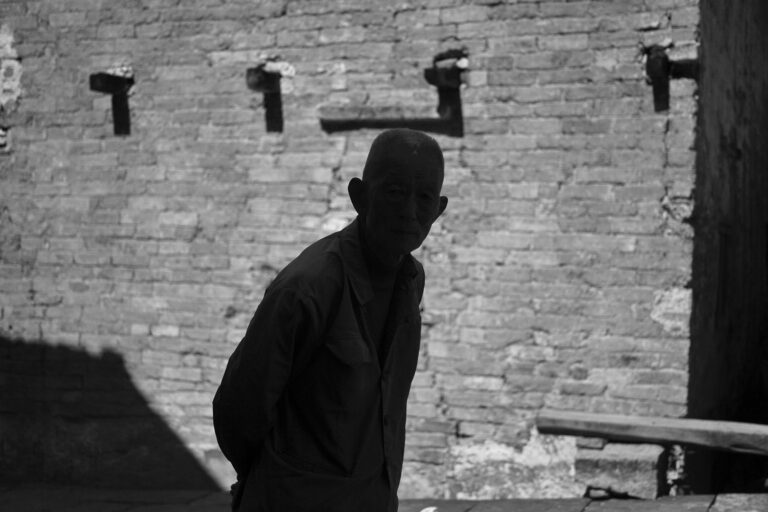 Wang Huijue - The-secret-words-of-shadows-9